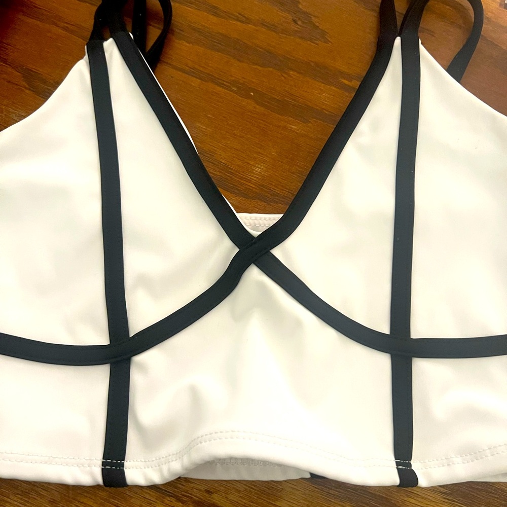 Tiger Friday Miami Vice Crop- EUC🖤🤍